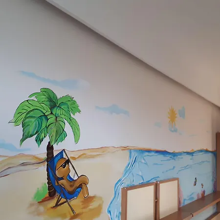 Hostel Seven &