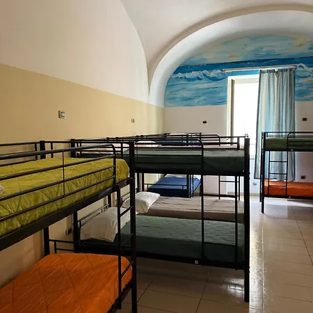 Seven & Hostel *