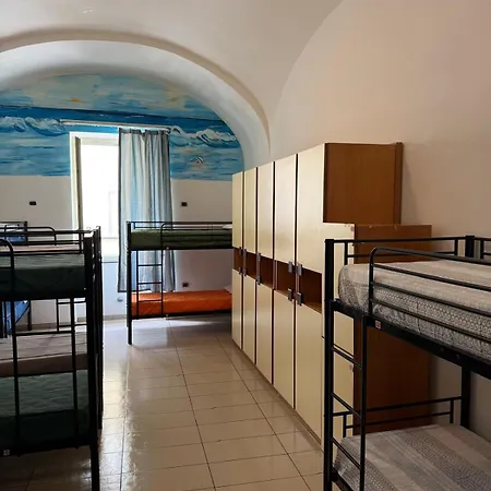 Seven & Vandrarhem Sant'Agnello