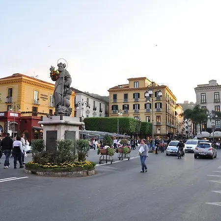 赛门客房旅馆 旅馆